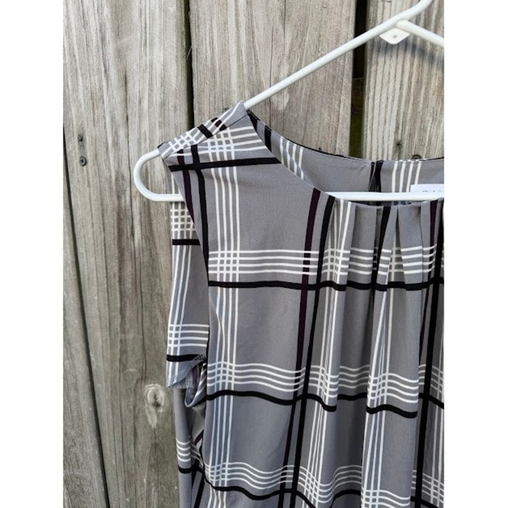 Professional Plaid Calvin Klein Sleeveless Blouse Medium Grey Grid Pleated Neck - Picture 5 of 5